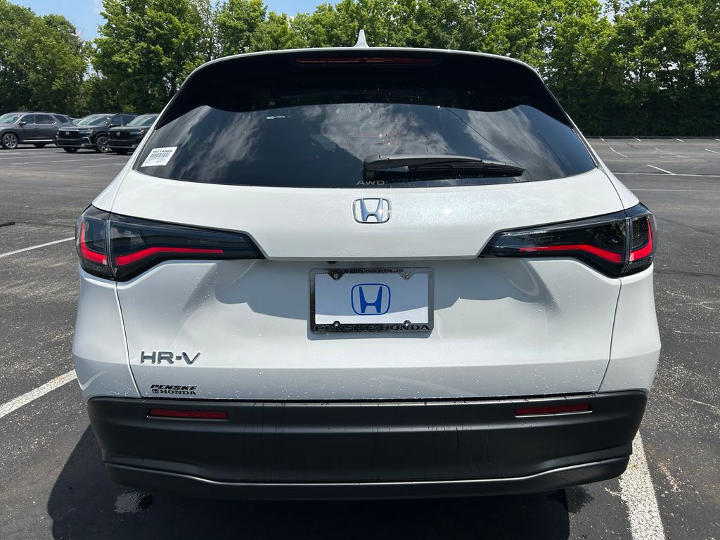 2026 Honda HR-V LX photo 2