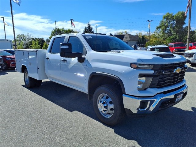 2025 Chevrolet Silverado 3500HD Work Truck photo 3