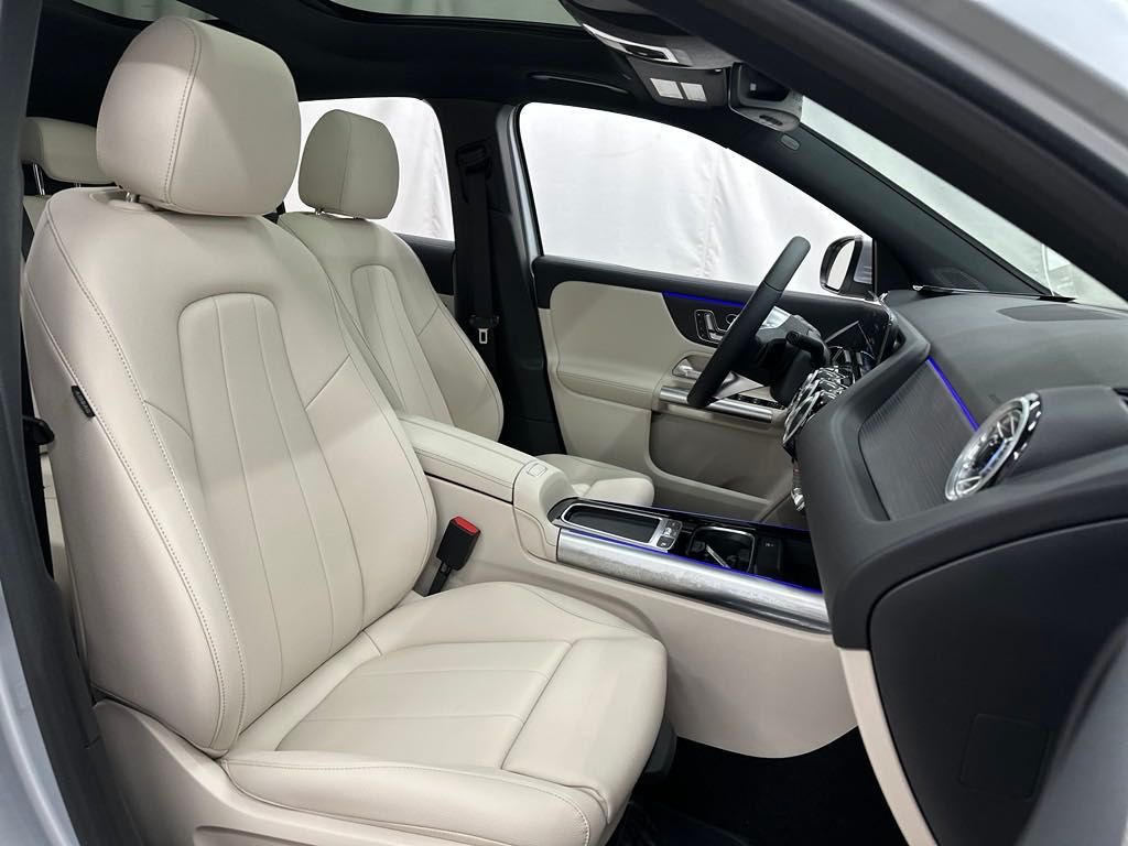 2025 Mercedes Benz GLA 250 photo 17