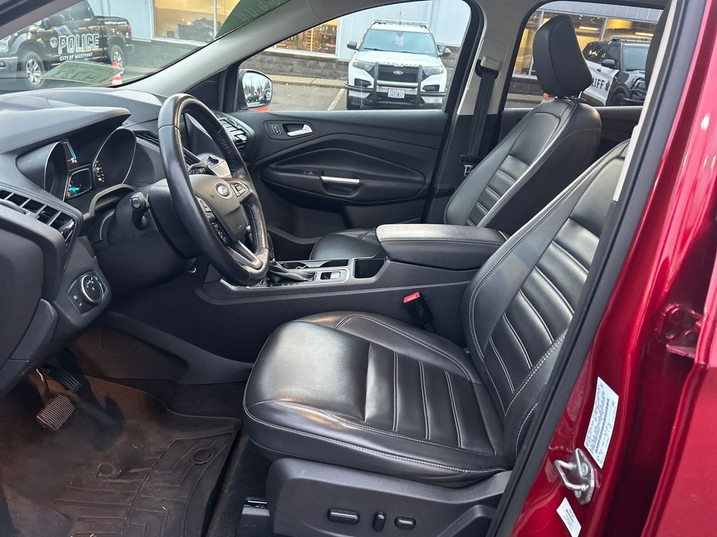 2019 Ford Escape SEL photo 4