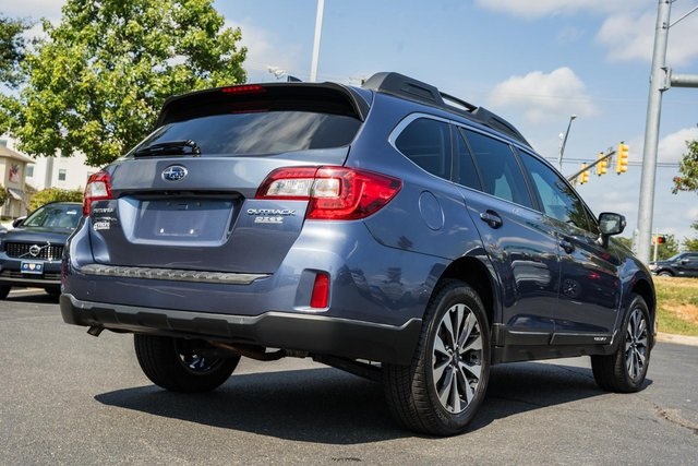 2016 Subaru Outback Limited photo 4