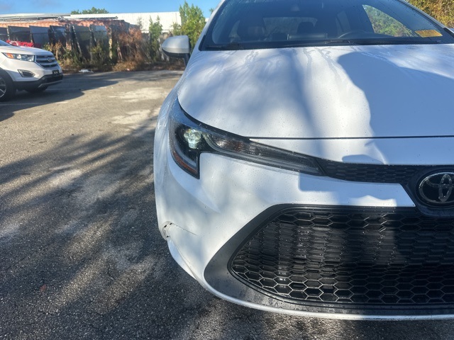 2021 Toyota Corolla LE photo 3