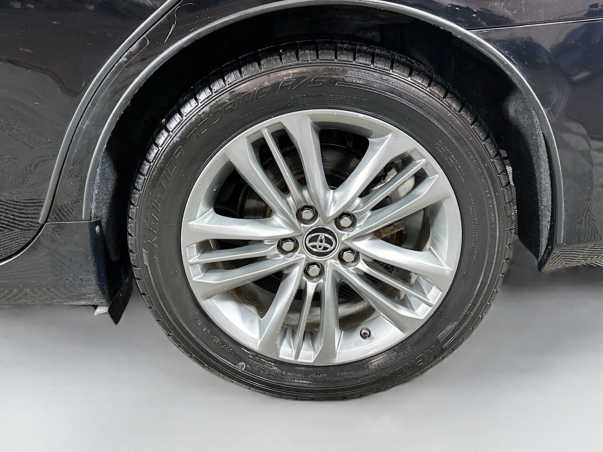 2015 Toyota Camry SE photo 28