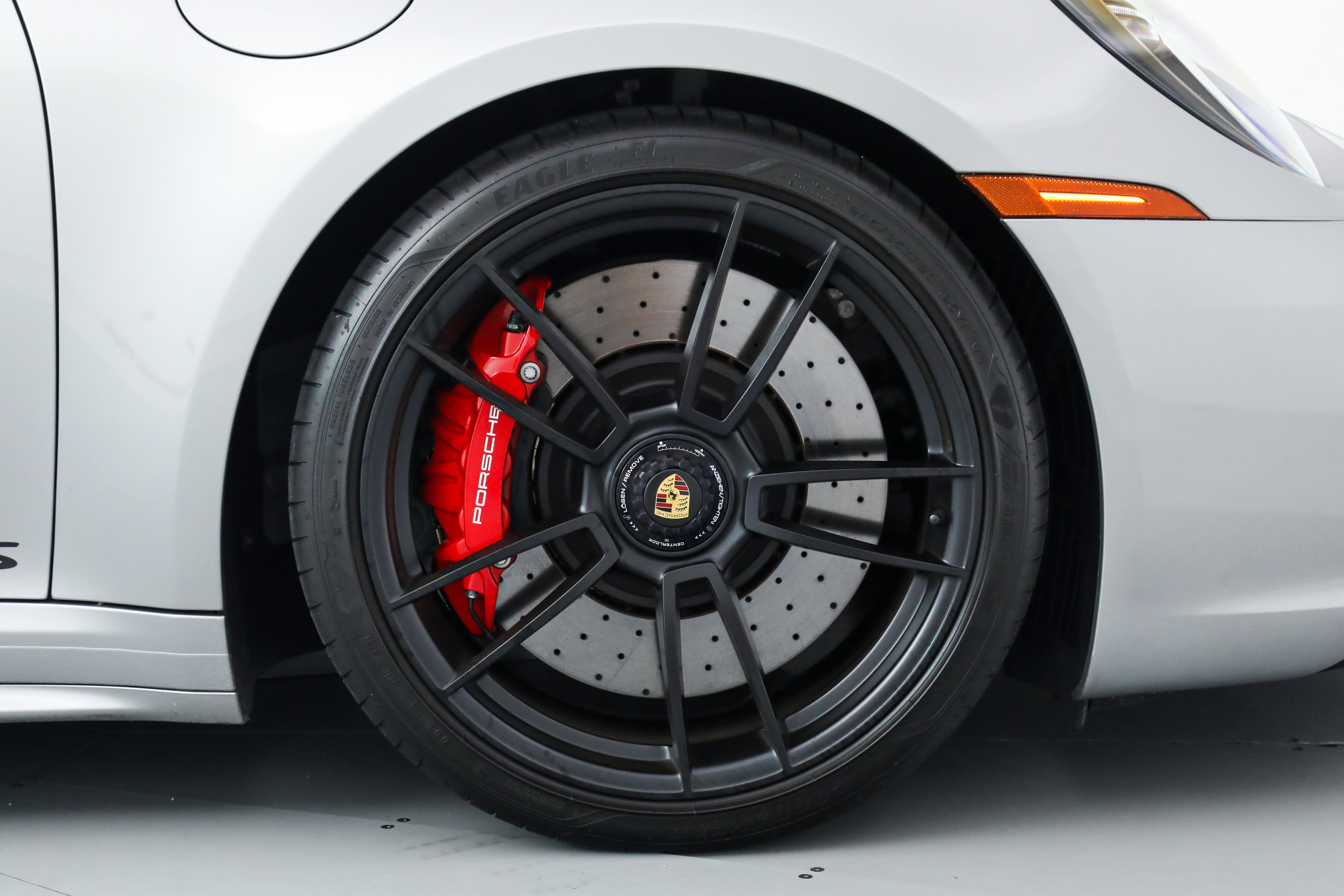 2024 Porsche 911 4 GTS Cabriolet photo 36