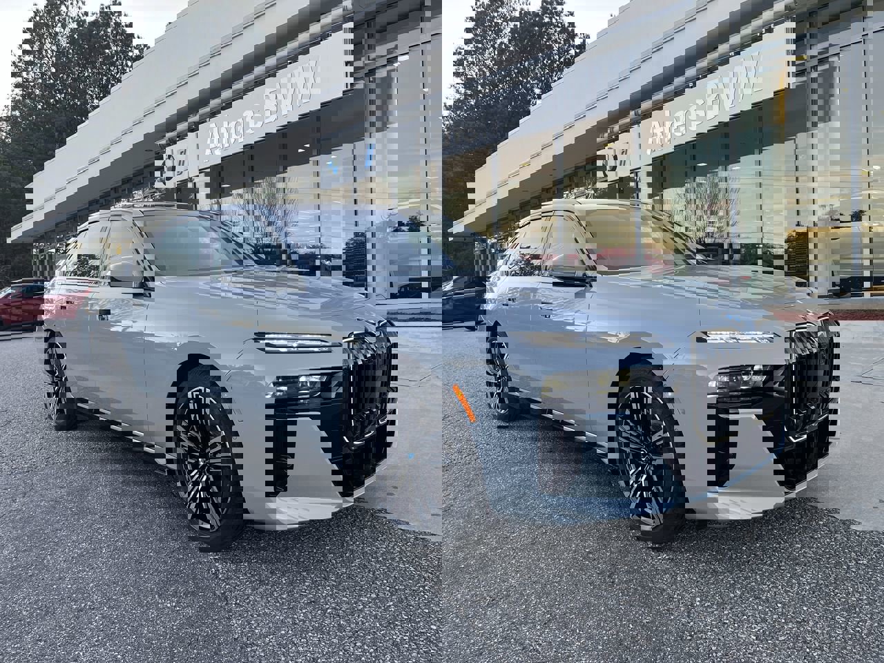 2025 BMW 7 Series 760i's photo