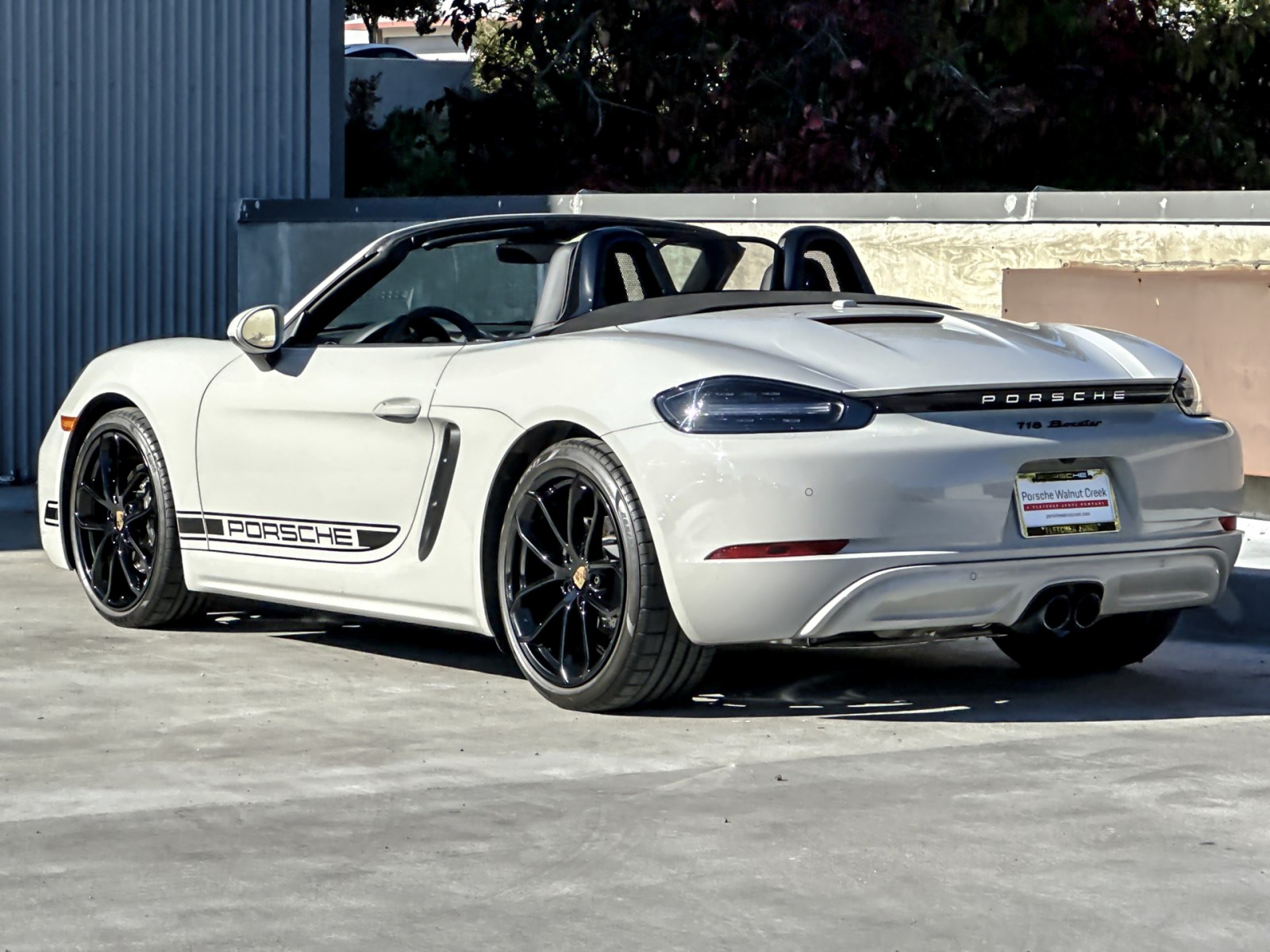 2025 Porsche Boxster photo 3
