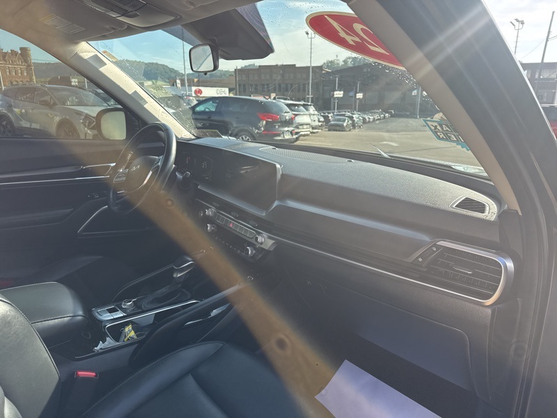 2024 Kia Telluride S photo 11