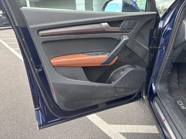 2022 Audi Q5 45 S line Premium photo 11