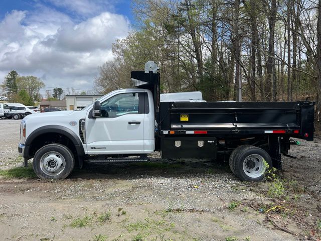 2025 Ford F-550 XL photo 2