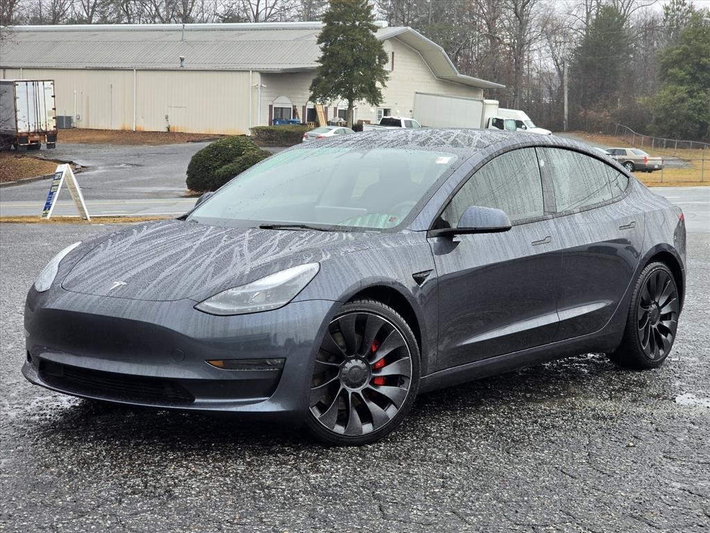 2023 Tesla Model 3 Performance's photo