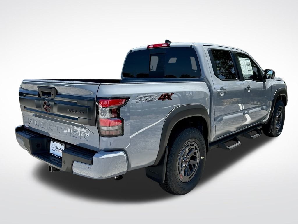 2025 Nissan Frontier PRO-4X photo 6