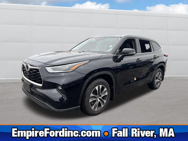 2021 Toyota Highlander XLE's photo