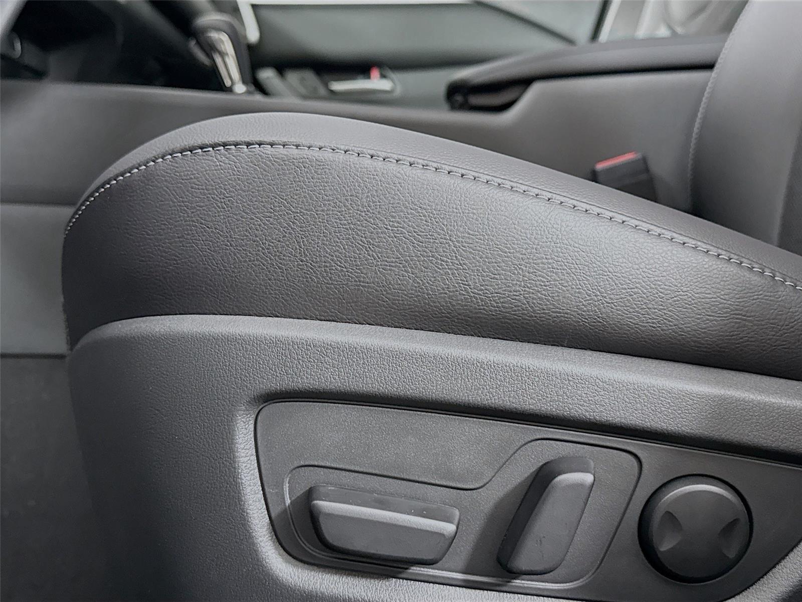 2025 Mazda CX-50 2.5 S Preferred photo 27