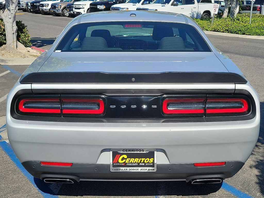 2023 Dodge Challenger R/T photo 16