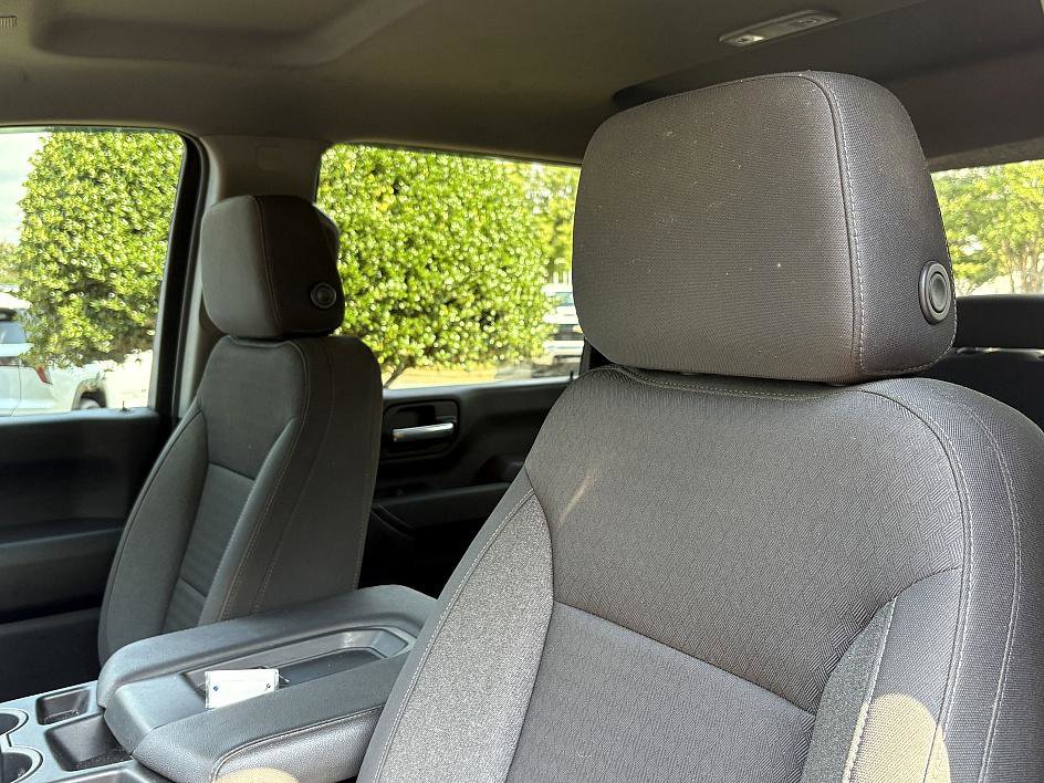 2024 Chevrolet Silverado 2500HD Custom photo 17