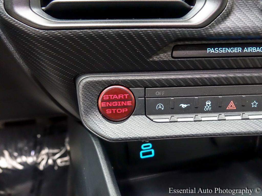 2025 FORD MUSTANG - Image 14