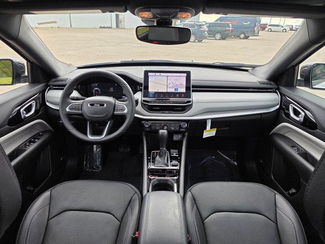 2025 Jeep Compass Limited photo 19