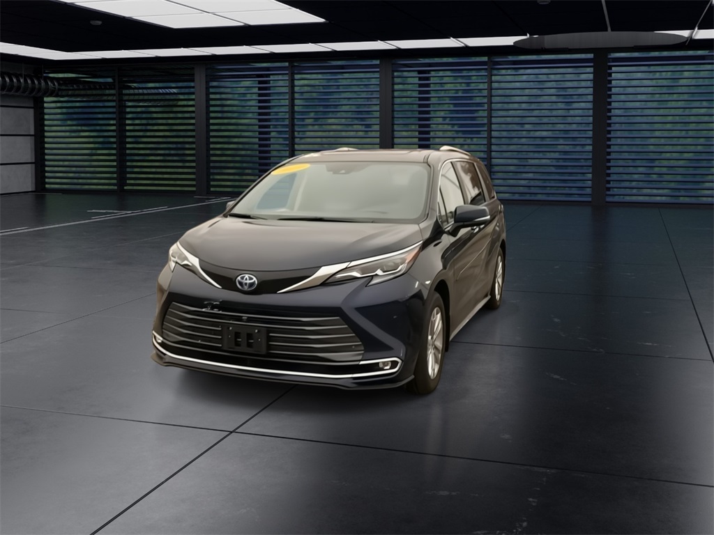2024 Toyota Sienna Platinum photo 2