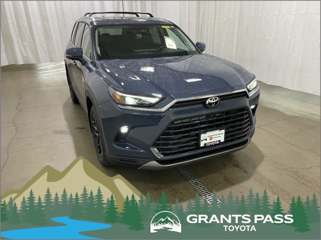 2026 Toyota Grand Highlander Limited's photo