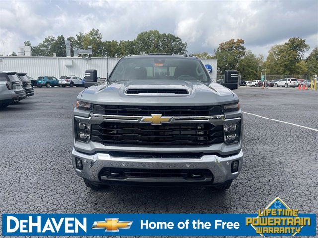 2026 Chevrolet Silverado 3500HD LT photo 3