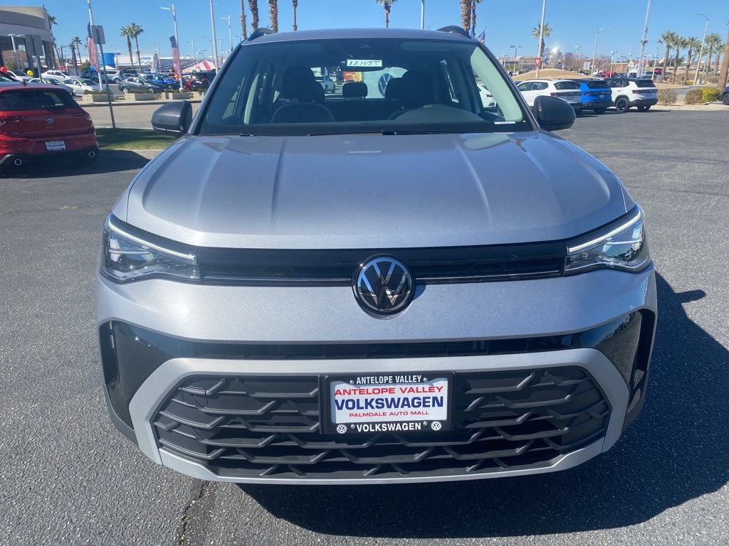 2025 Volkswagen Taos S photo 2