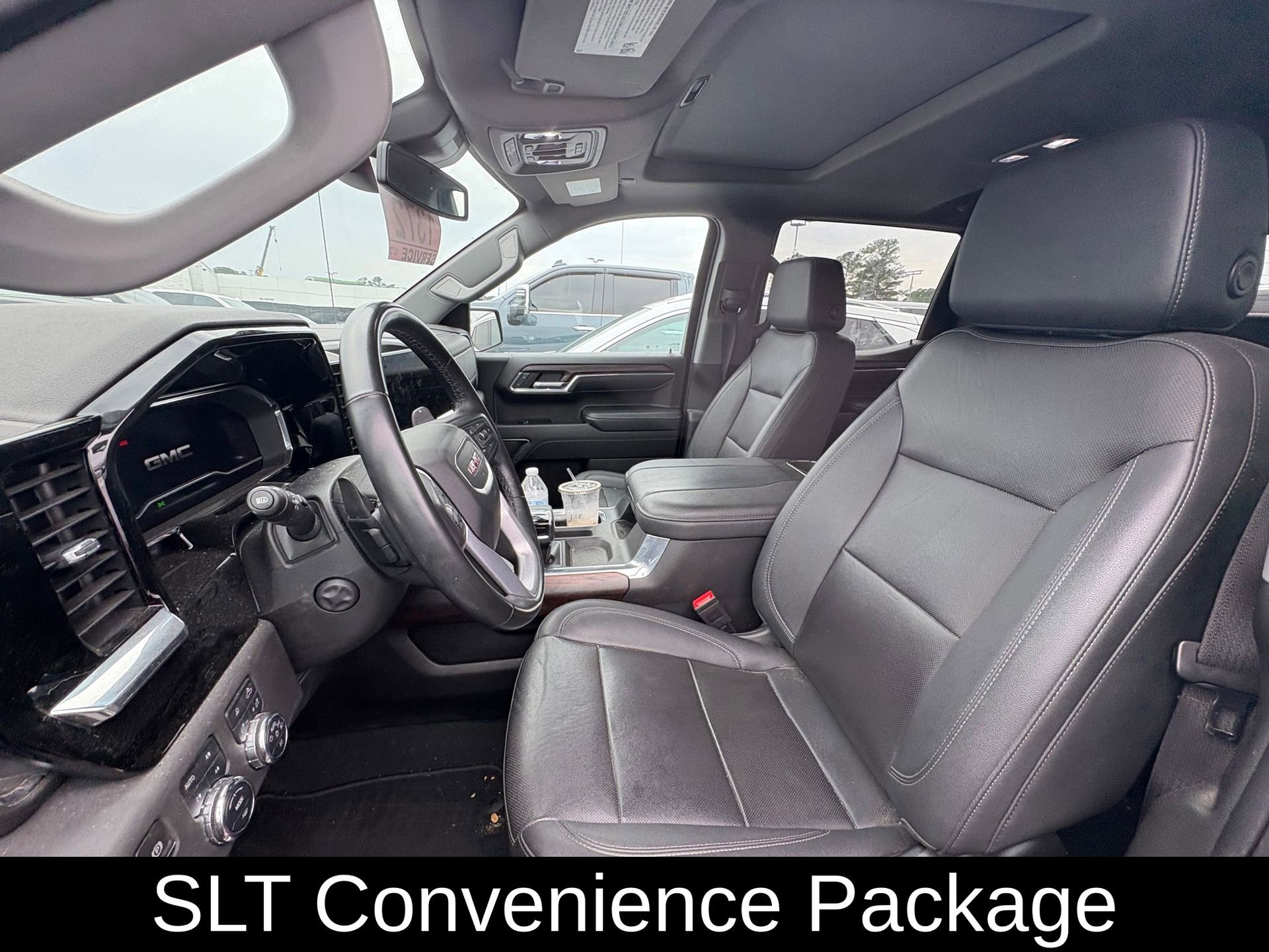 2023 GMC Sierra 1500 SLT's photo