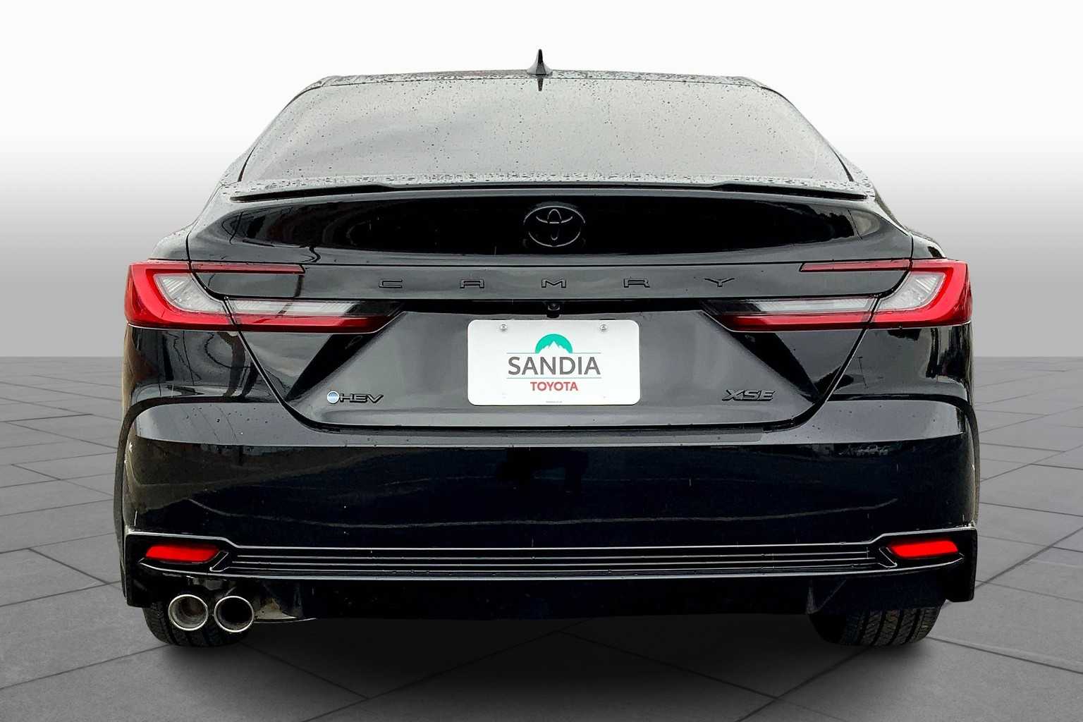 2025 Toyota Camry XSE photo 4