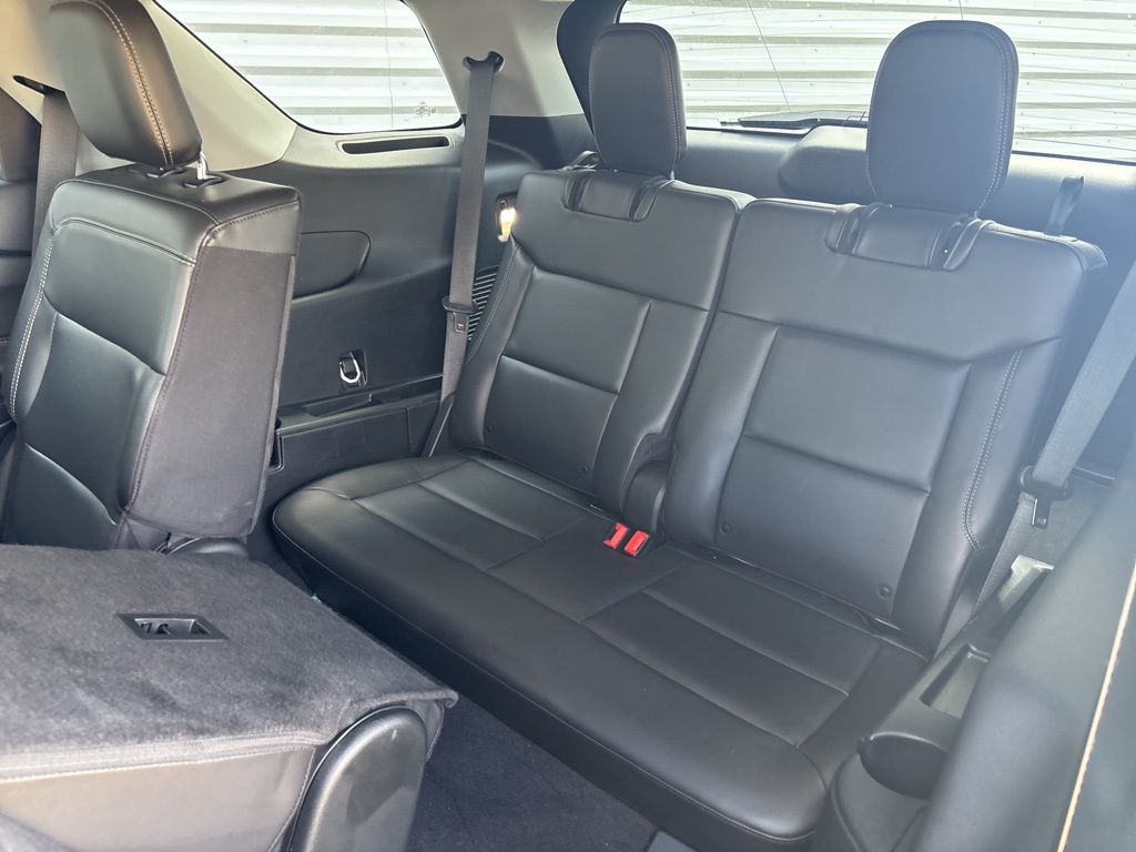 2023 Ford Explorer XLT photo 28