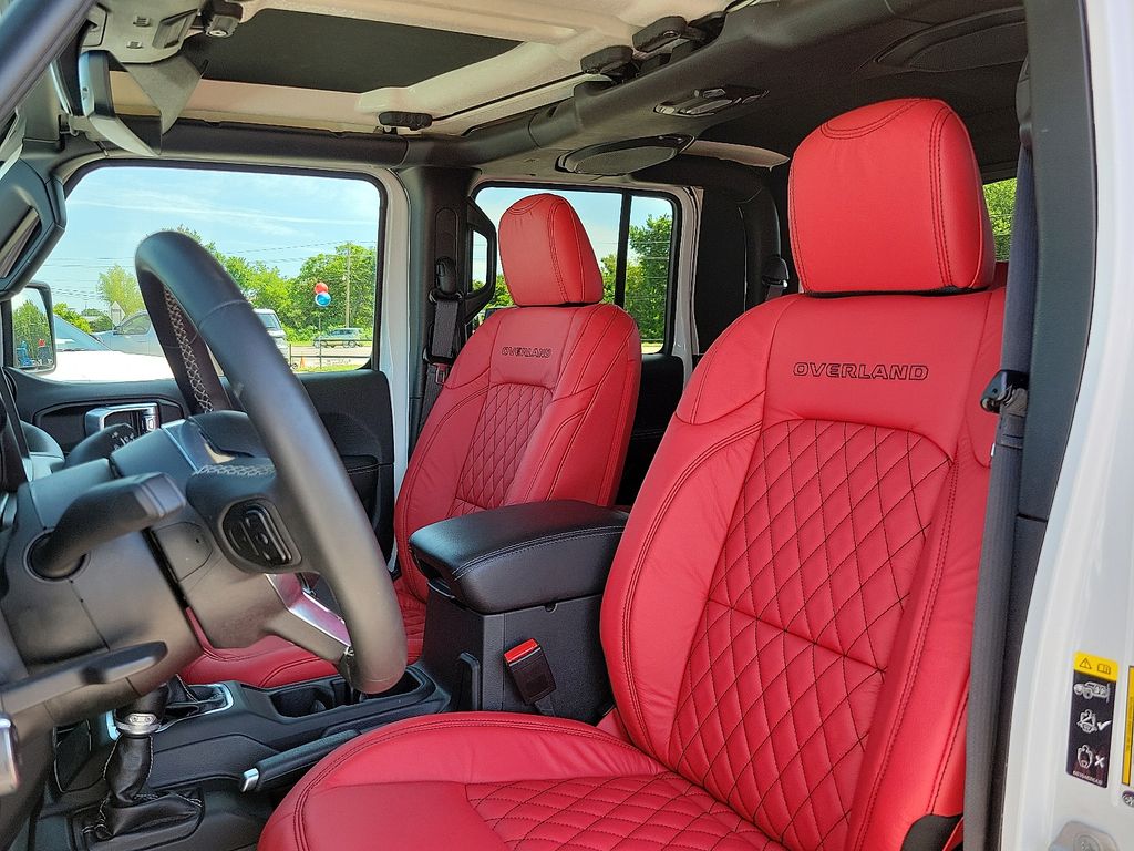 2023 Jeep Gladiator Overland photo 11