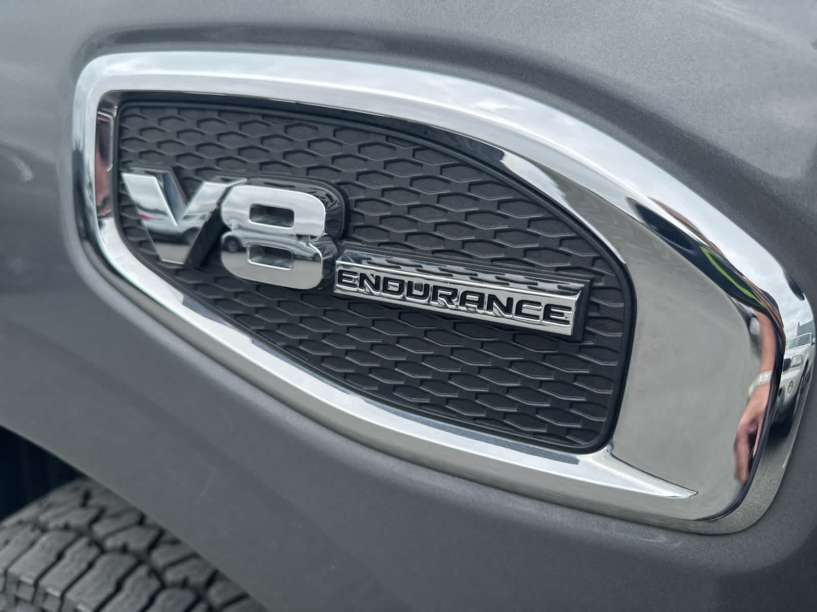 2022 Nissan Titan Crew Cab S photo 4