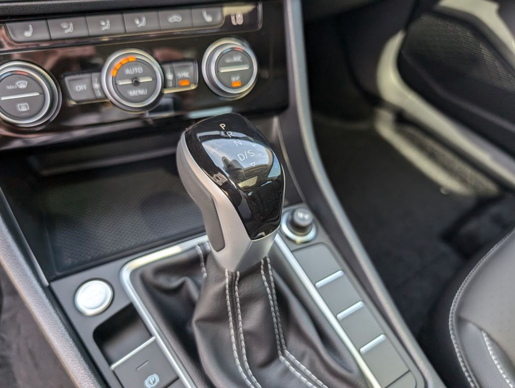 2024 Volkswagen Jetta 1.5T SE photo 12