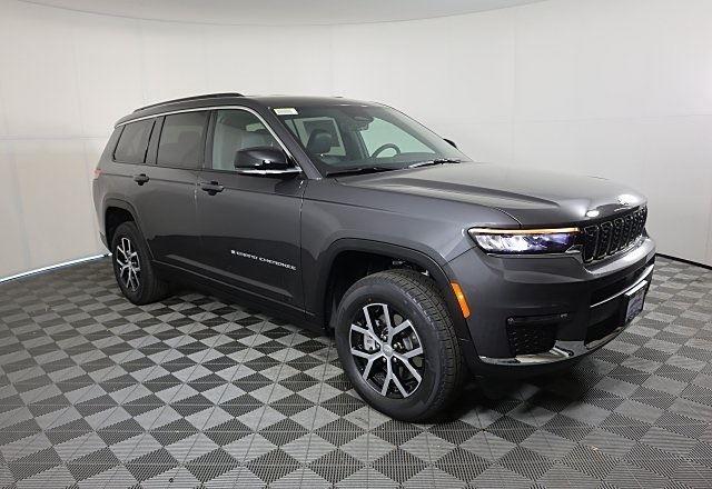 2025 Jeep Grand Cherokee Limited photo 2