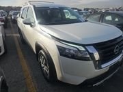 2024 Nissan Pathfinder SL's photo