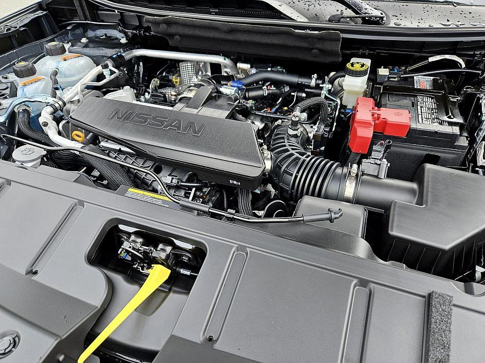 2026 Nissan Rogue SV photo 16