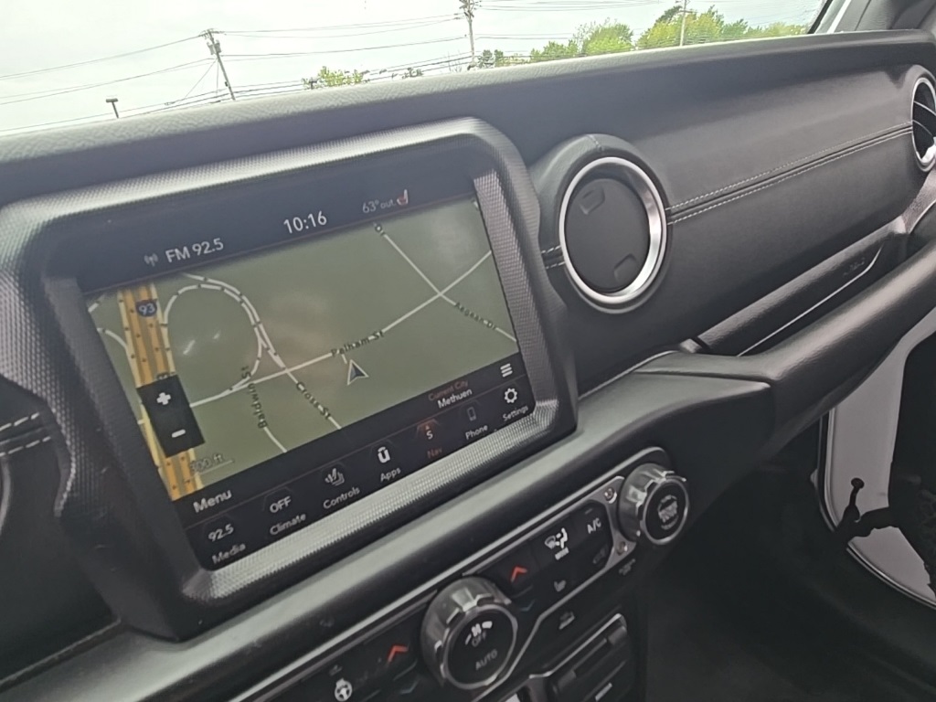 2023 Jeep Wrangler Sahara 4xe photo 28