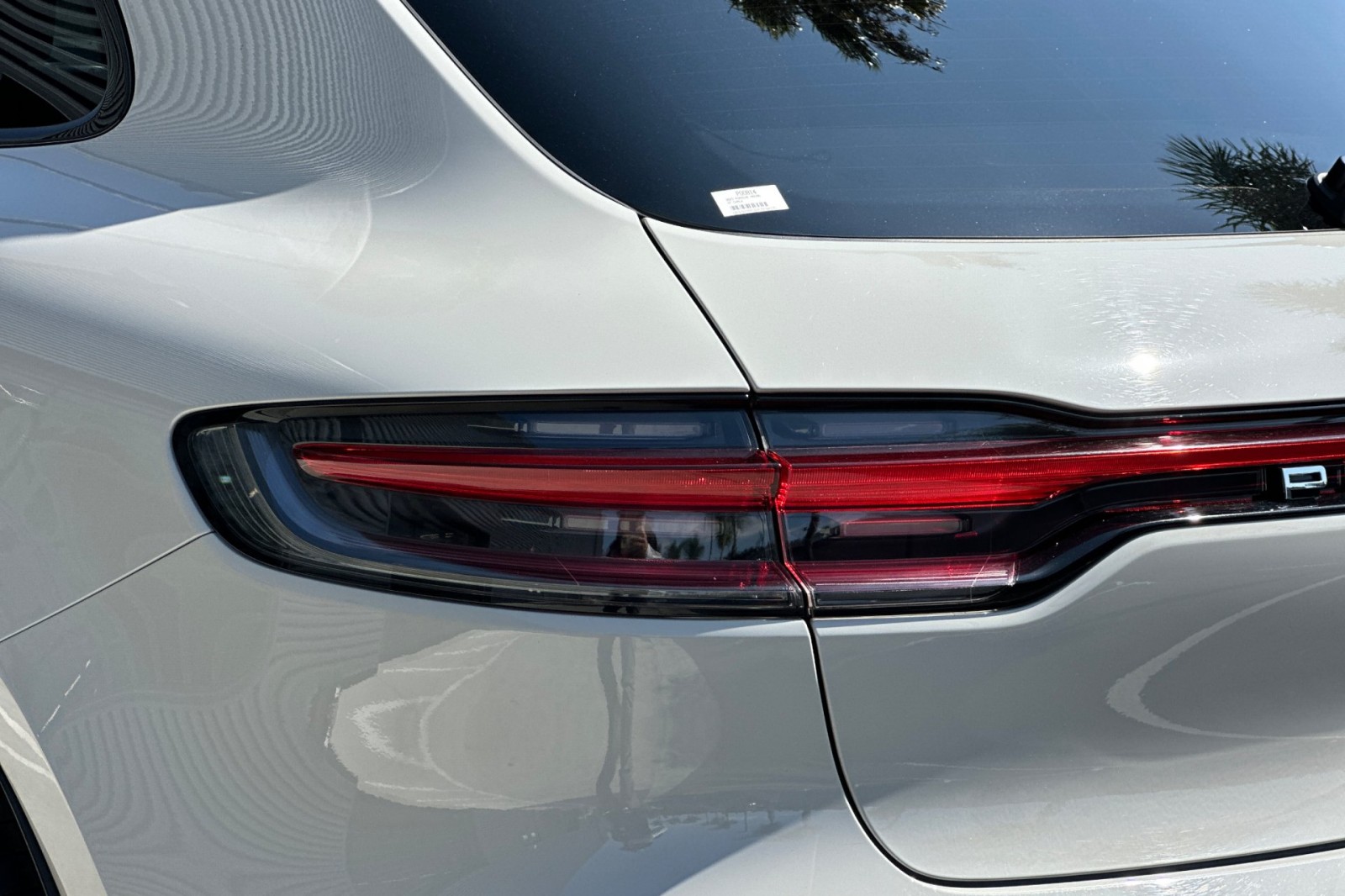 2023 Porsche Macan T photo 36