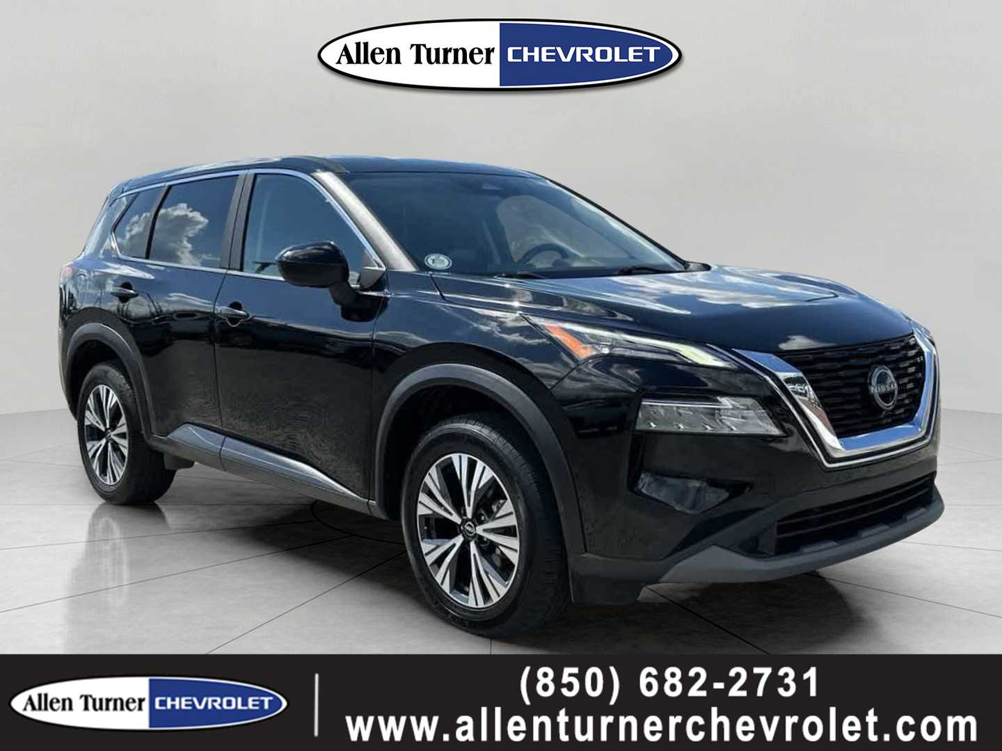 2023 Nissan Rogue SV's photo