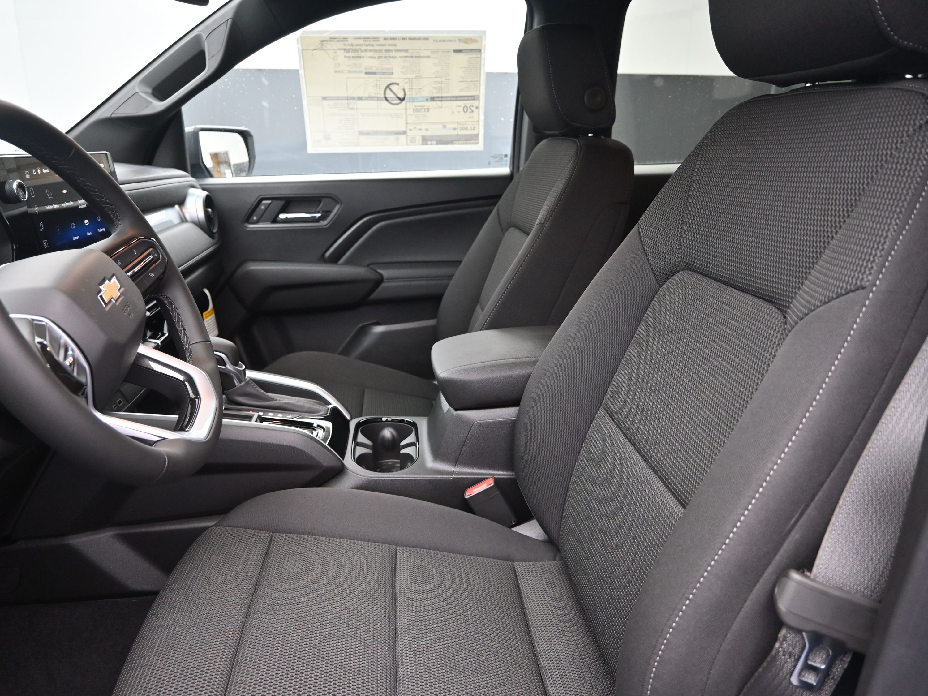 2025 Chevrolet Colorado Work Truck LT photo 7