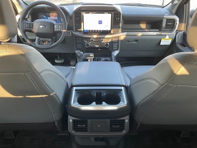 2025 Ford F-150 Lightning photo 12