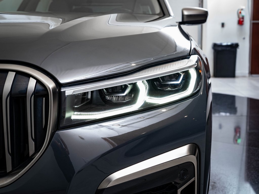 2022 Bmw M760Li photo 11