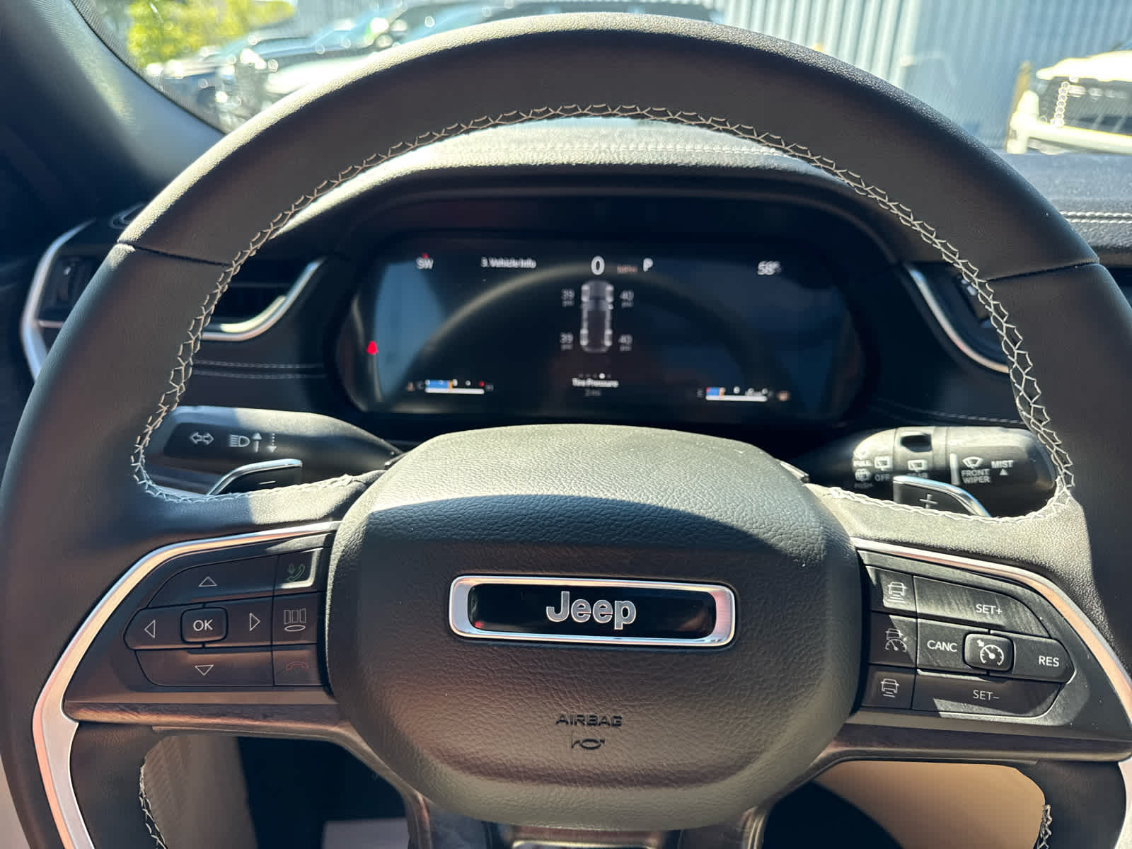 2025 Jeep Grand Cherokee Limited photo 26