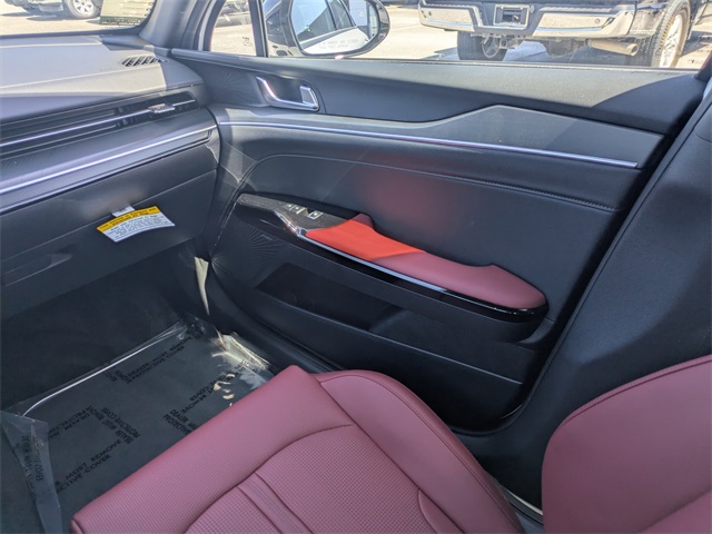 2025 Kia K5 GT-Line photo 15