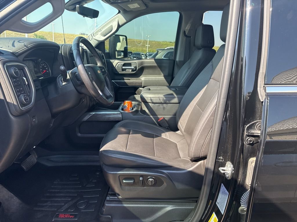 2022 Chevrolet Silverado 2500HD LTZ photo 8