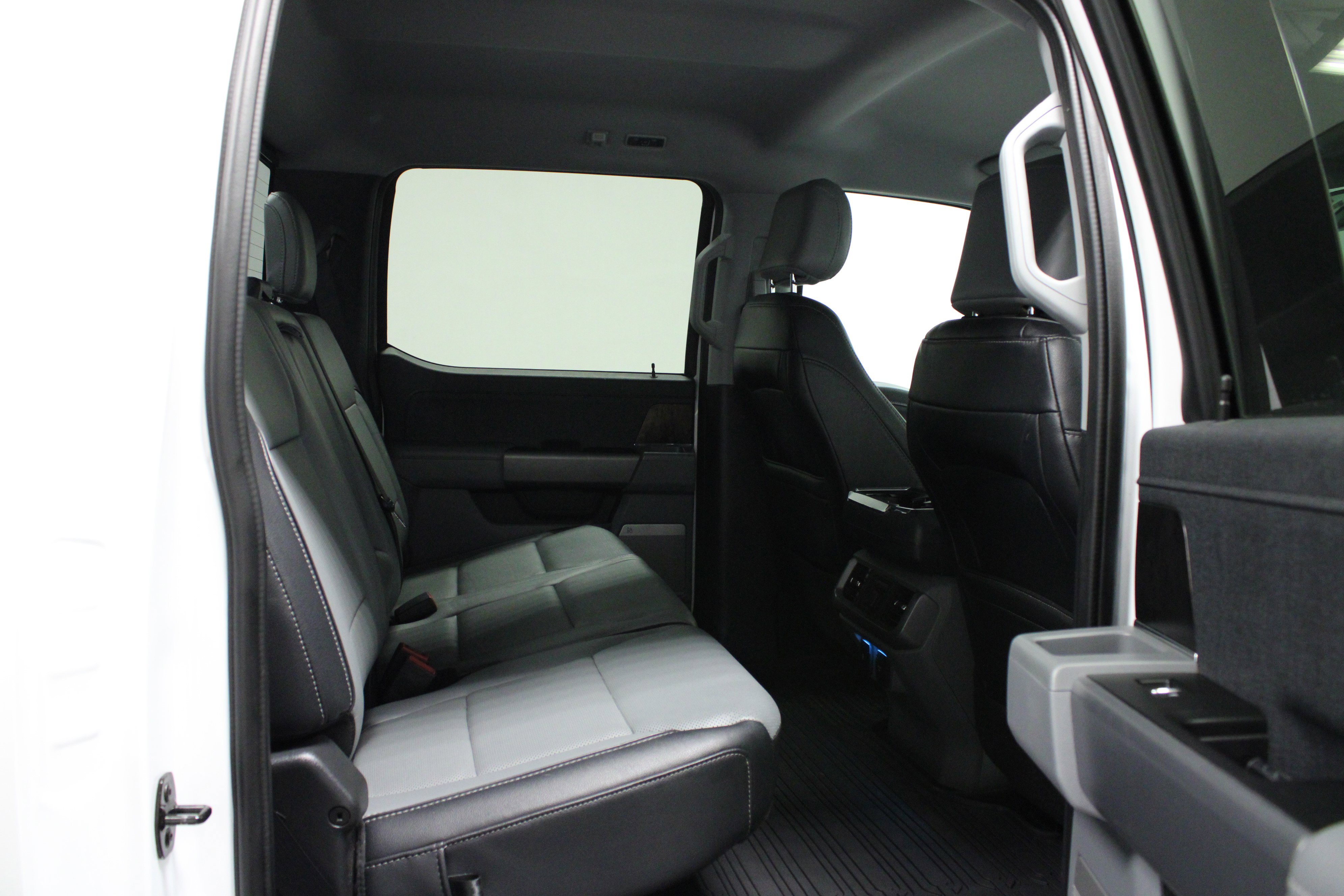2022 Ford F-150 Lariat photo 13