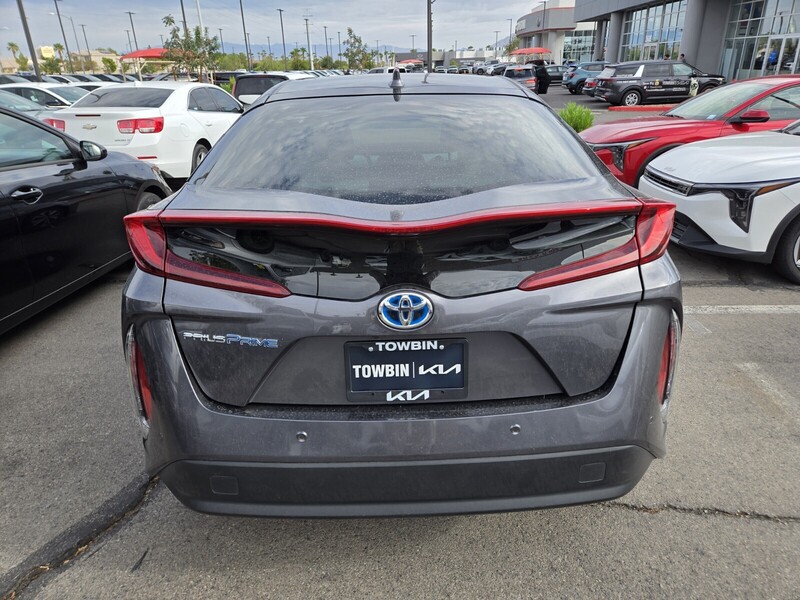 2018 Toyota Prius Prime Advanced photo 3