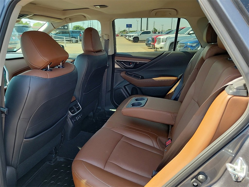 2022 Subaru Outback Touring XT photo 16