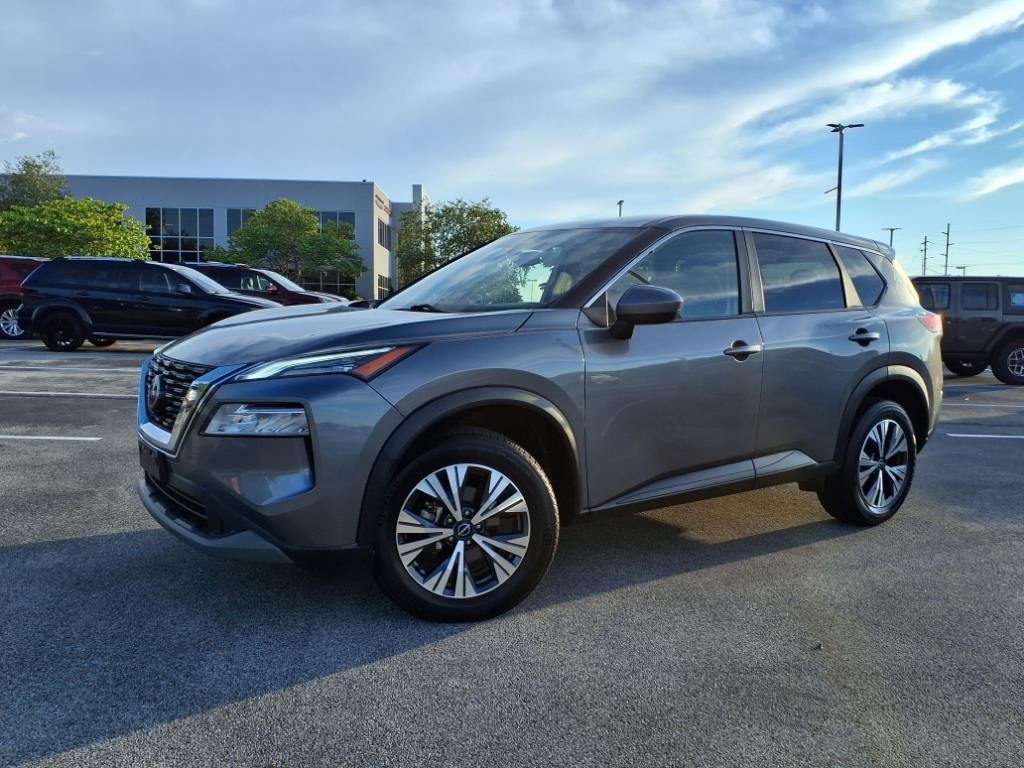 2023 Nissan Rogue SV photo 2