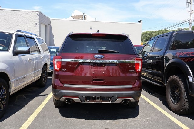2018 Ford Explorer XLT photo 4