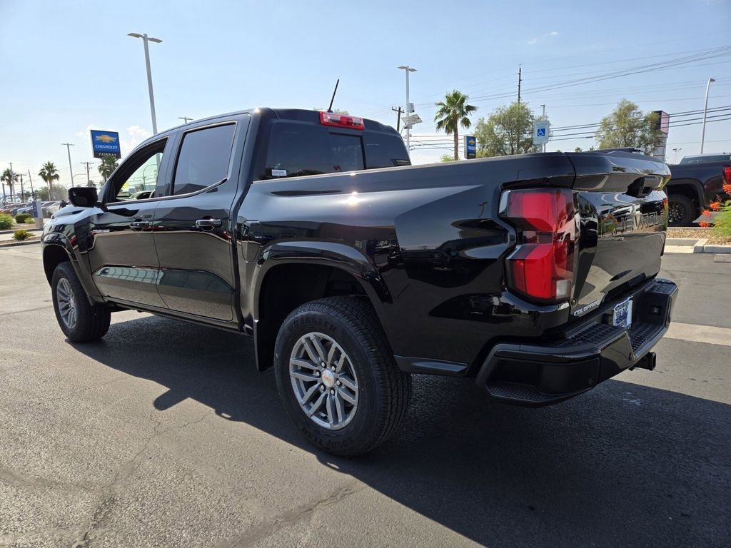 2025 Chevrolet Colorado Work Truck LT photo 3