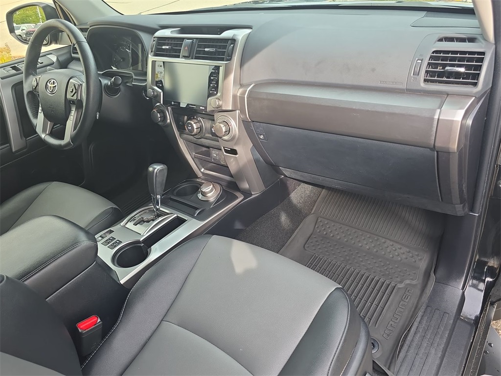 2021 Toyota 4Runner SR5 Premium photo 30
